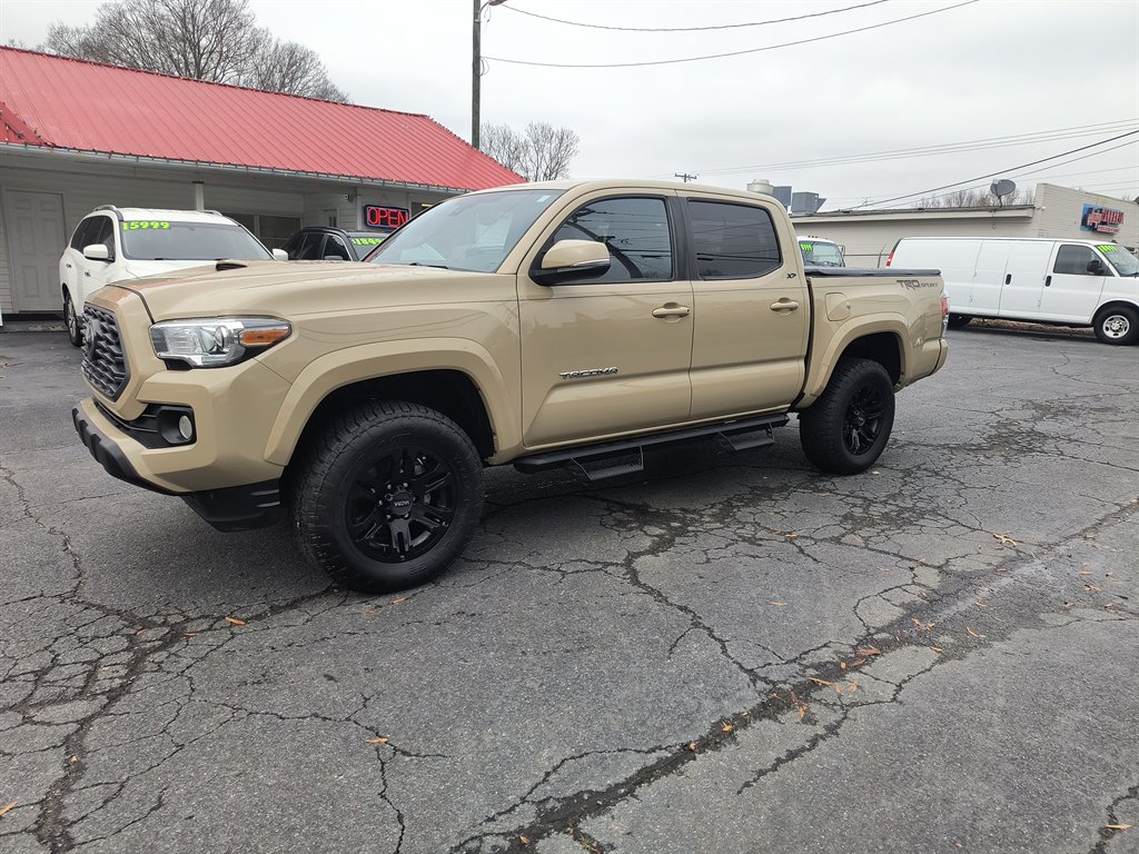 2020 Toyota Tacoma TRD Sport's photo
