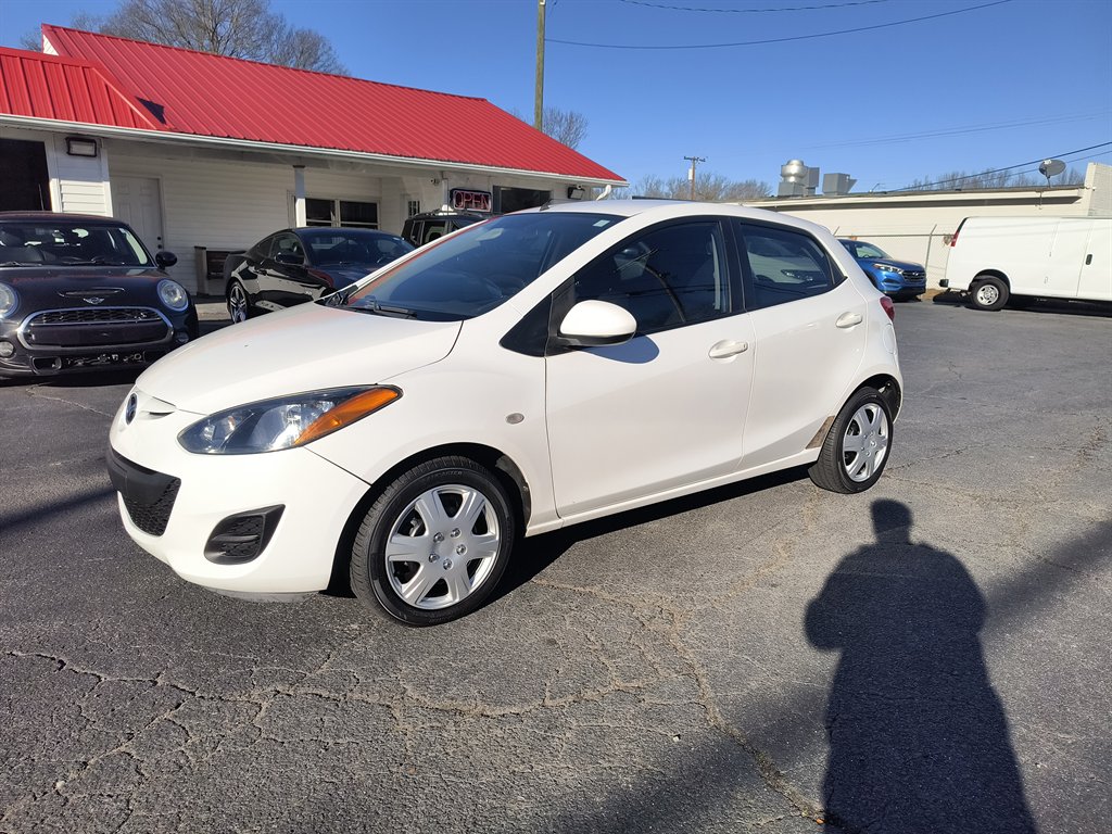 2013 Mazda Mazda2 Sport's photo