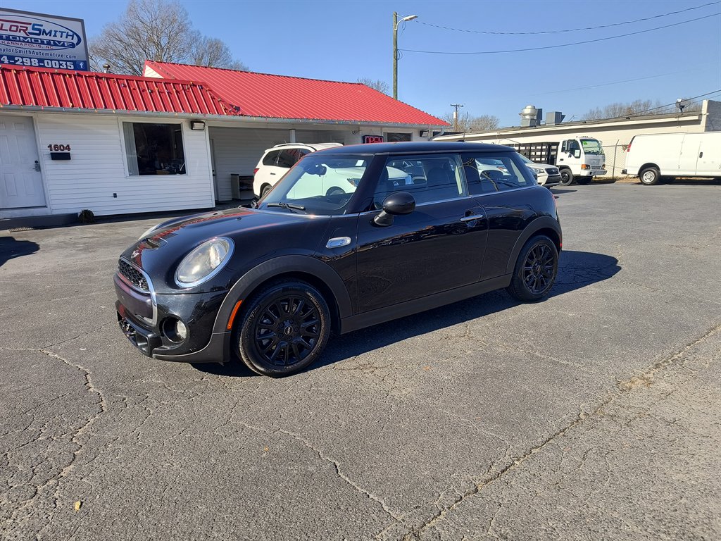 2019 MINI Hardtop 2 Door S's photo