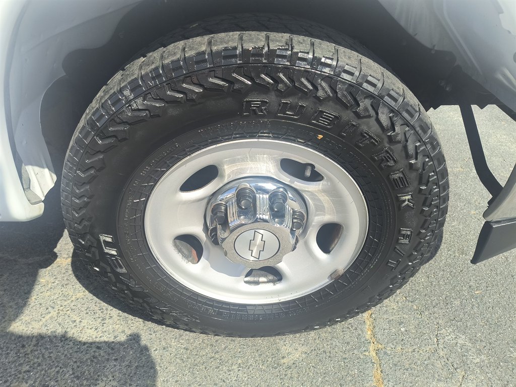 2019 Chevrolet Express Passenger LT - Photo 12