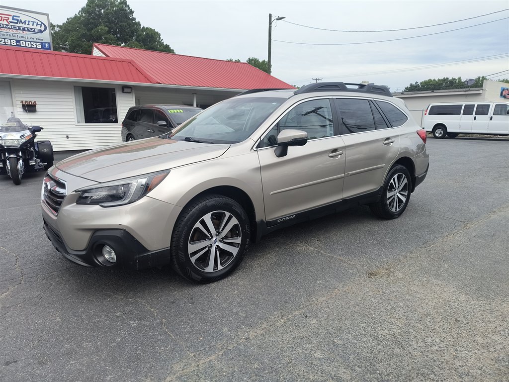2018 Subaru Outback 2.5i Limited's photo