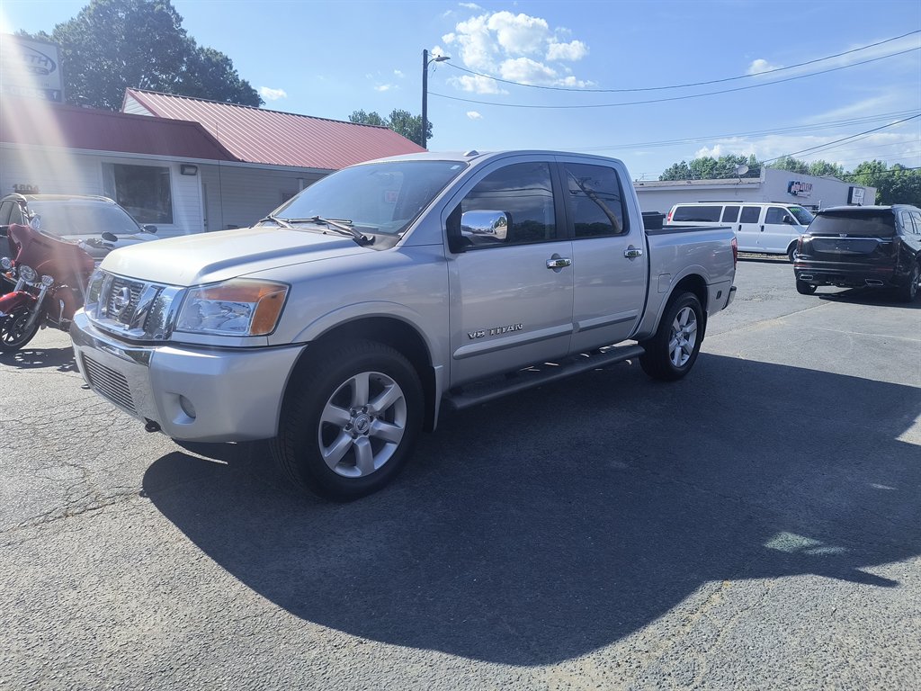 2010 Nissan Titan LE
