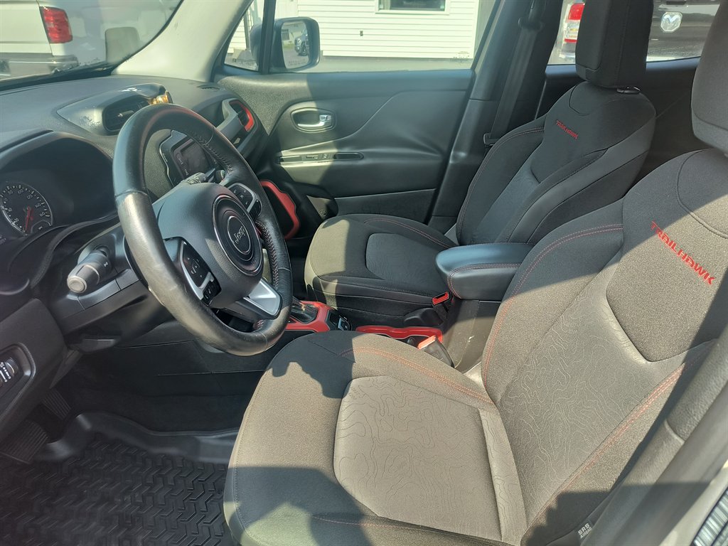 2015 Jeep Renegade Trailhawk - Photo 14