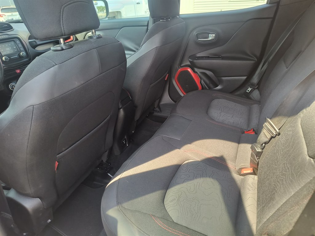 2015 Jeep Renegade Trailhawk - Photo 26