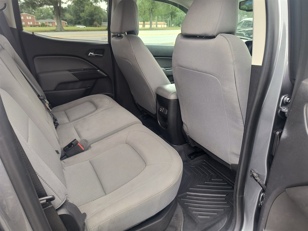 2020 Chevrolet Colorado LT - Photo 23