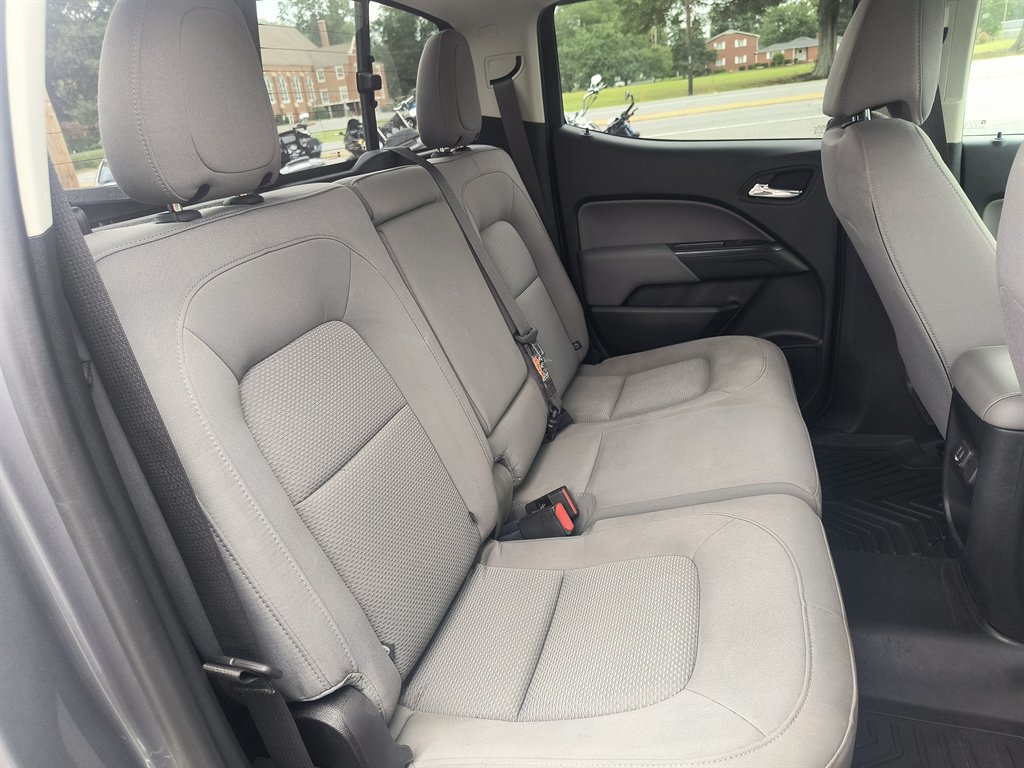 2020 Chevrolet Colorado LT - Photo 24